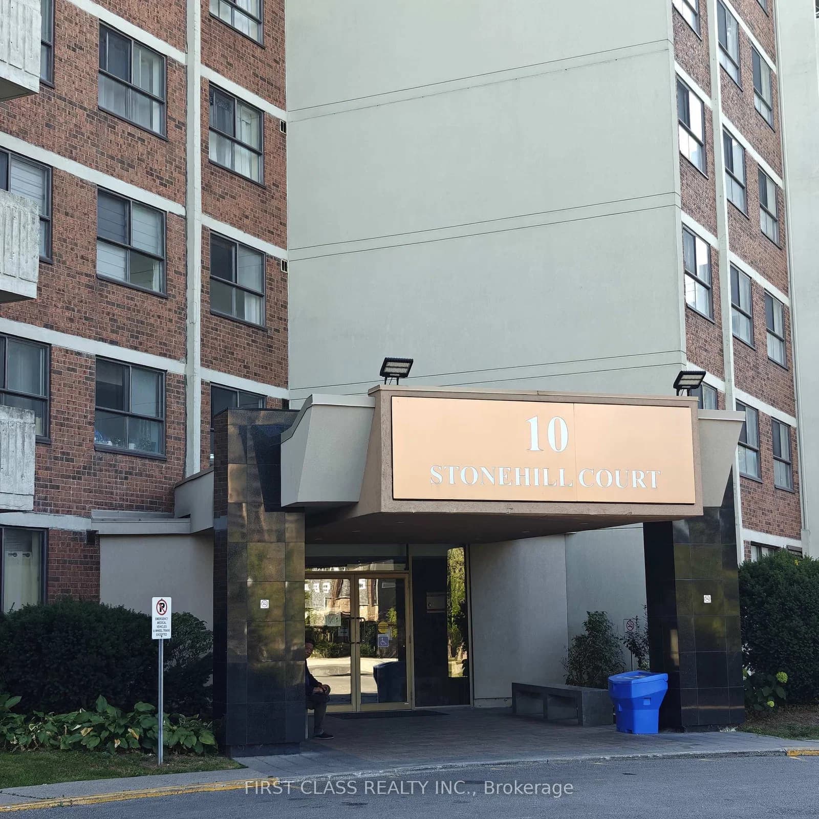 Photo of Stonehill Court in Toronto · L'Amoreaux