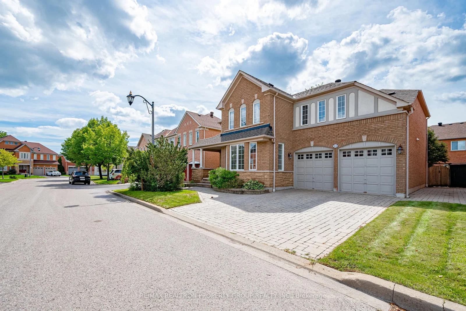 Montebello Crescent in Ajax · Northwest Ajax — photo 2