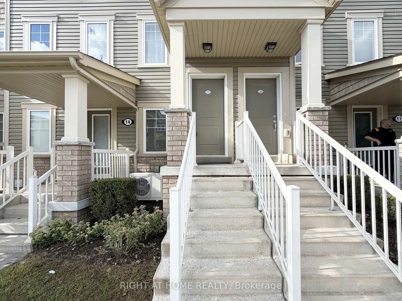 Photo of Hill Rise Court in Oshawa · Windfields