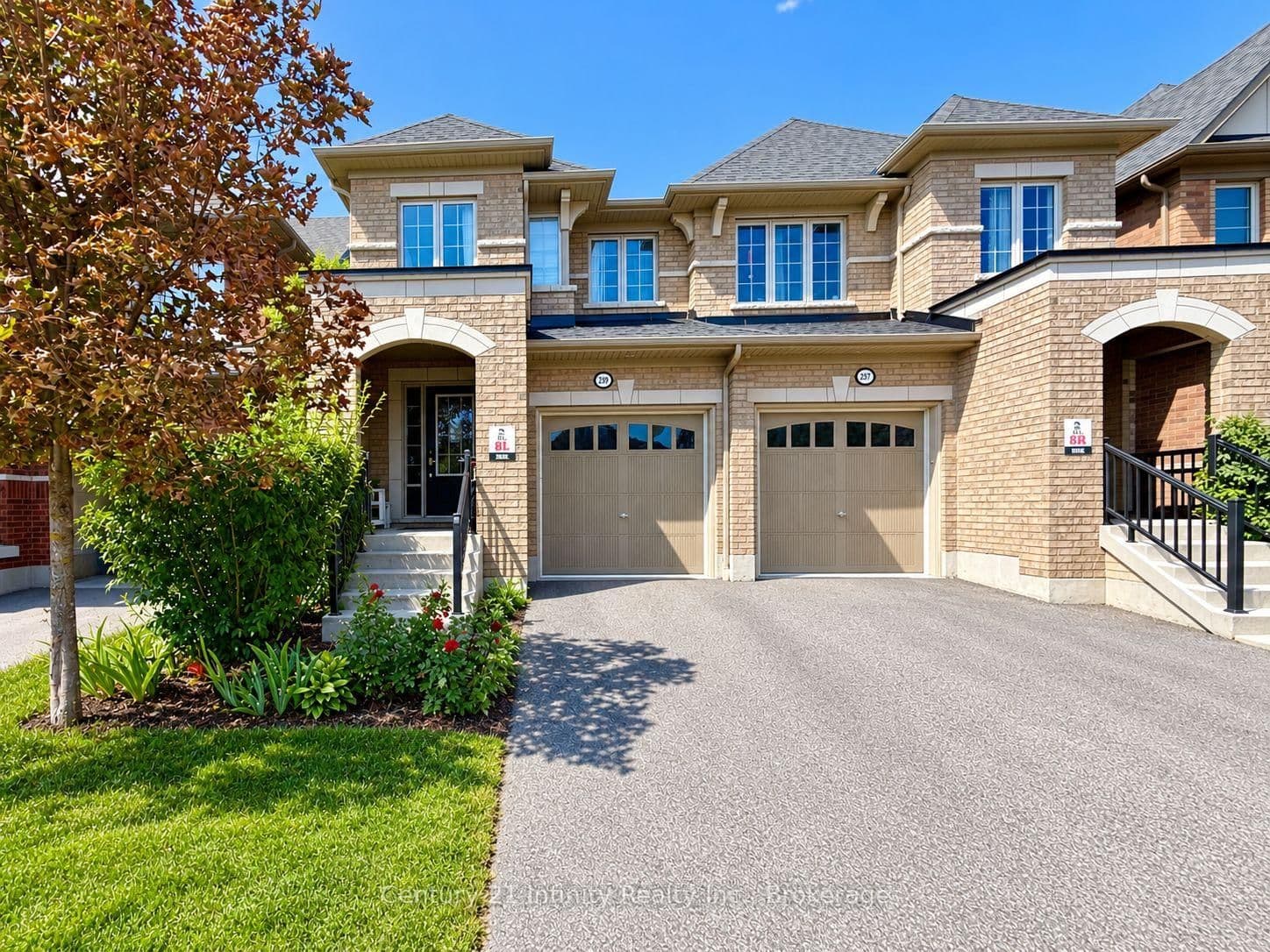 Photo of Dress Circle Crescent in Oshawa · Windfields