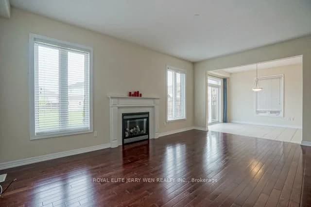 Coldstream Drive in Oshawa · Samac — photo 2