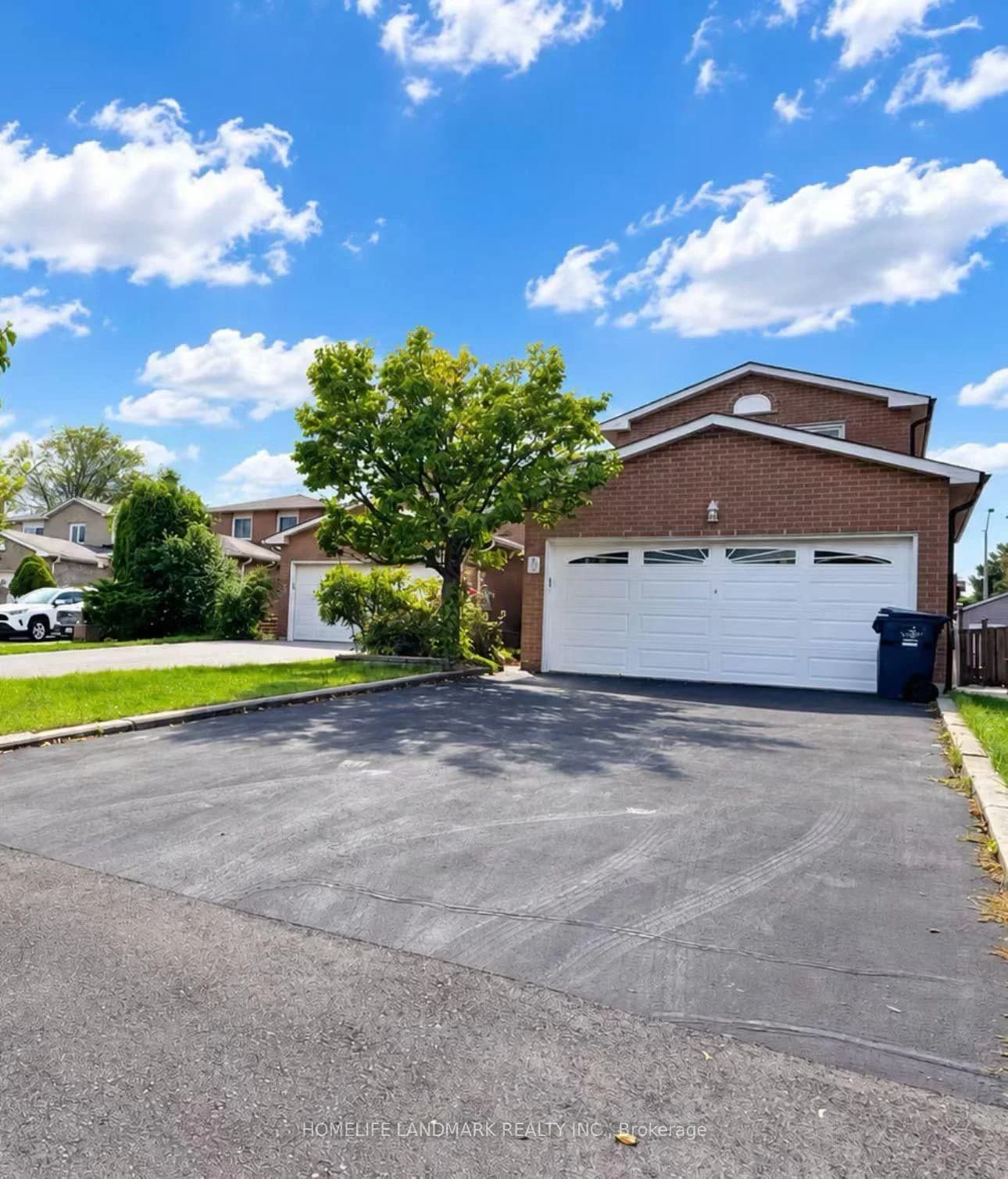 Photo of Montague Place in Toronto · Steeles