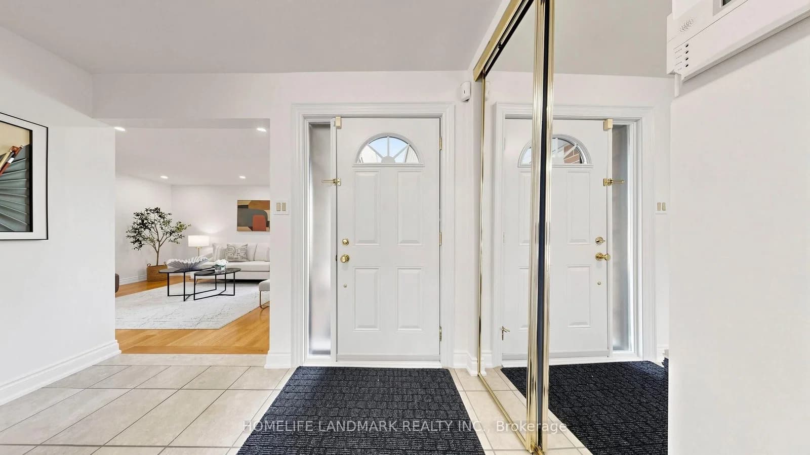 Montague Place in Toronto · Steeles — photo 3