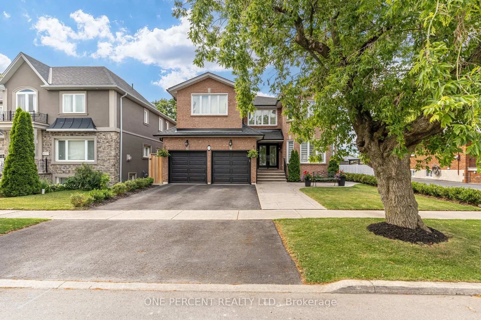 Photo of Mendip Crescent in Toronto · Dorset Park