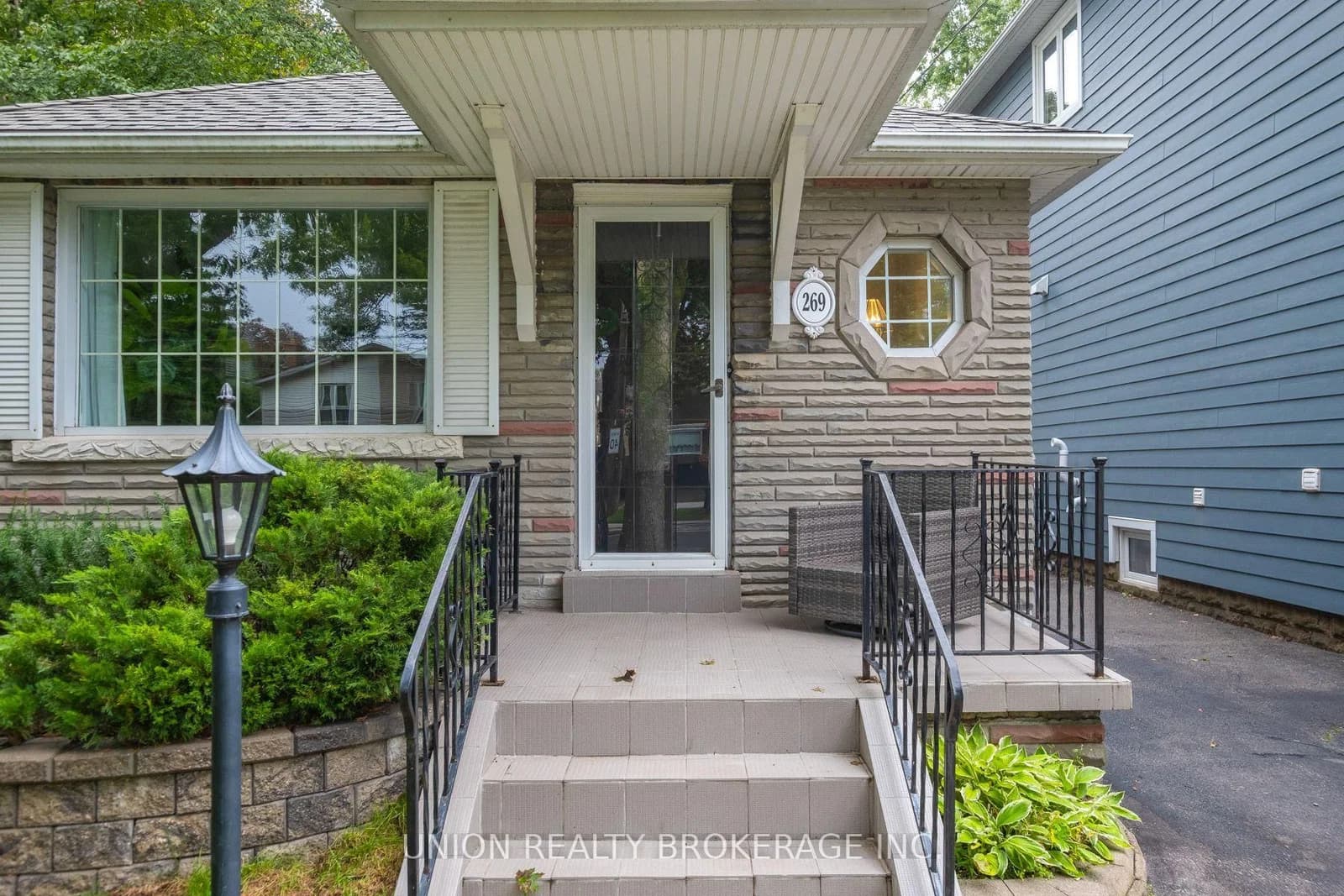 Warden Avenue in Toronto · Birchcliffe-Cliffside — photo 3