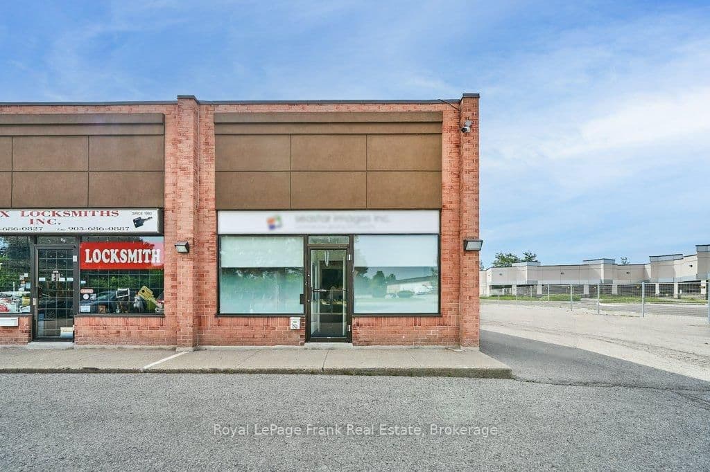 Photo of Monarch Avenue in Ajax · South West