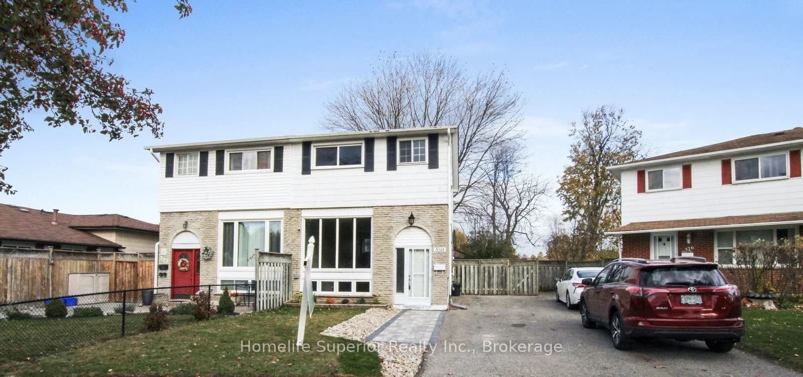 Photo of Vancouver Crescent in Oshawa · Vanier