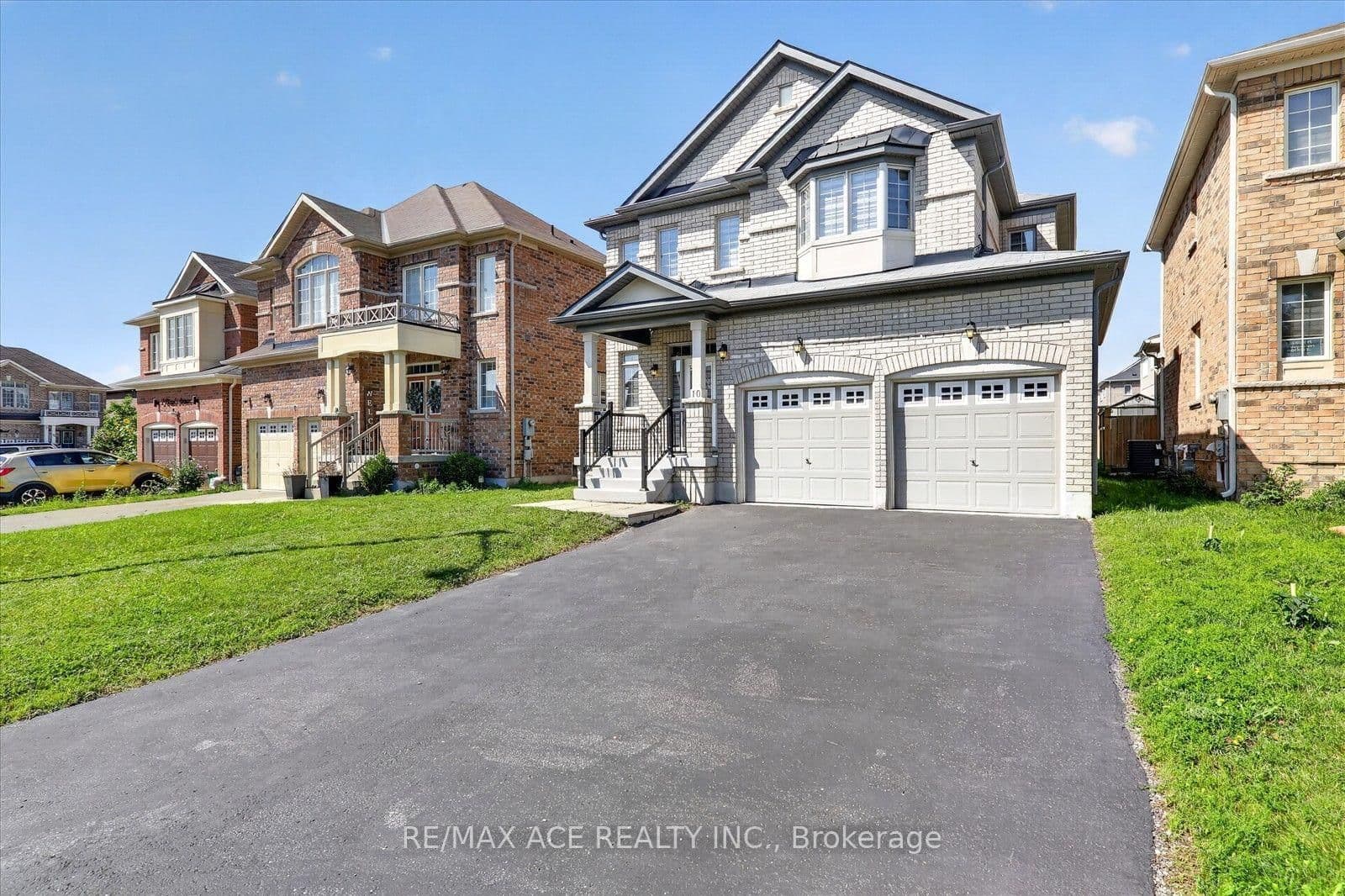 Gusul Avenue in Clarington · Newcastle — photo 3