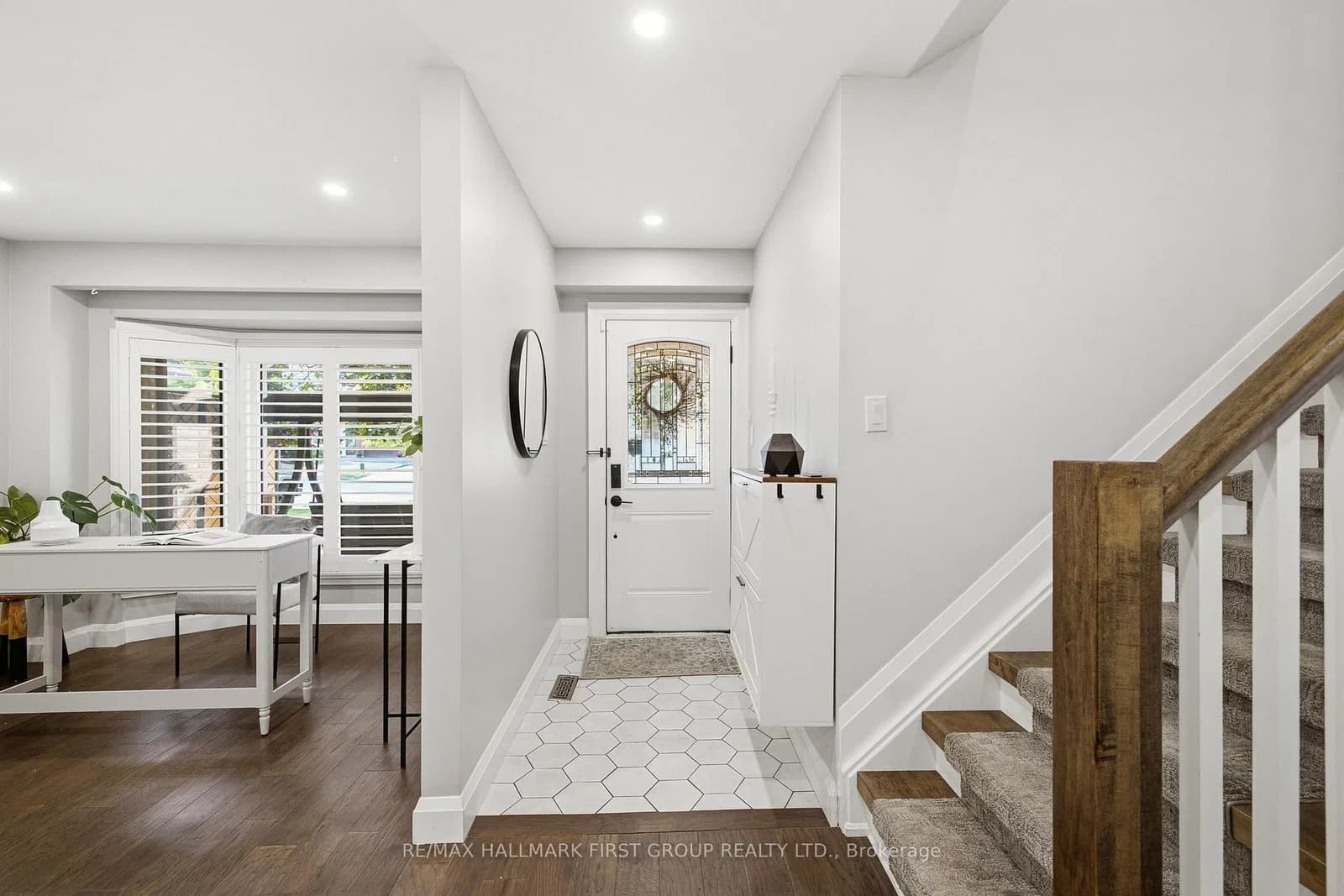 New Street in Pickering · Amberlea — photo 3