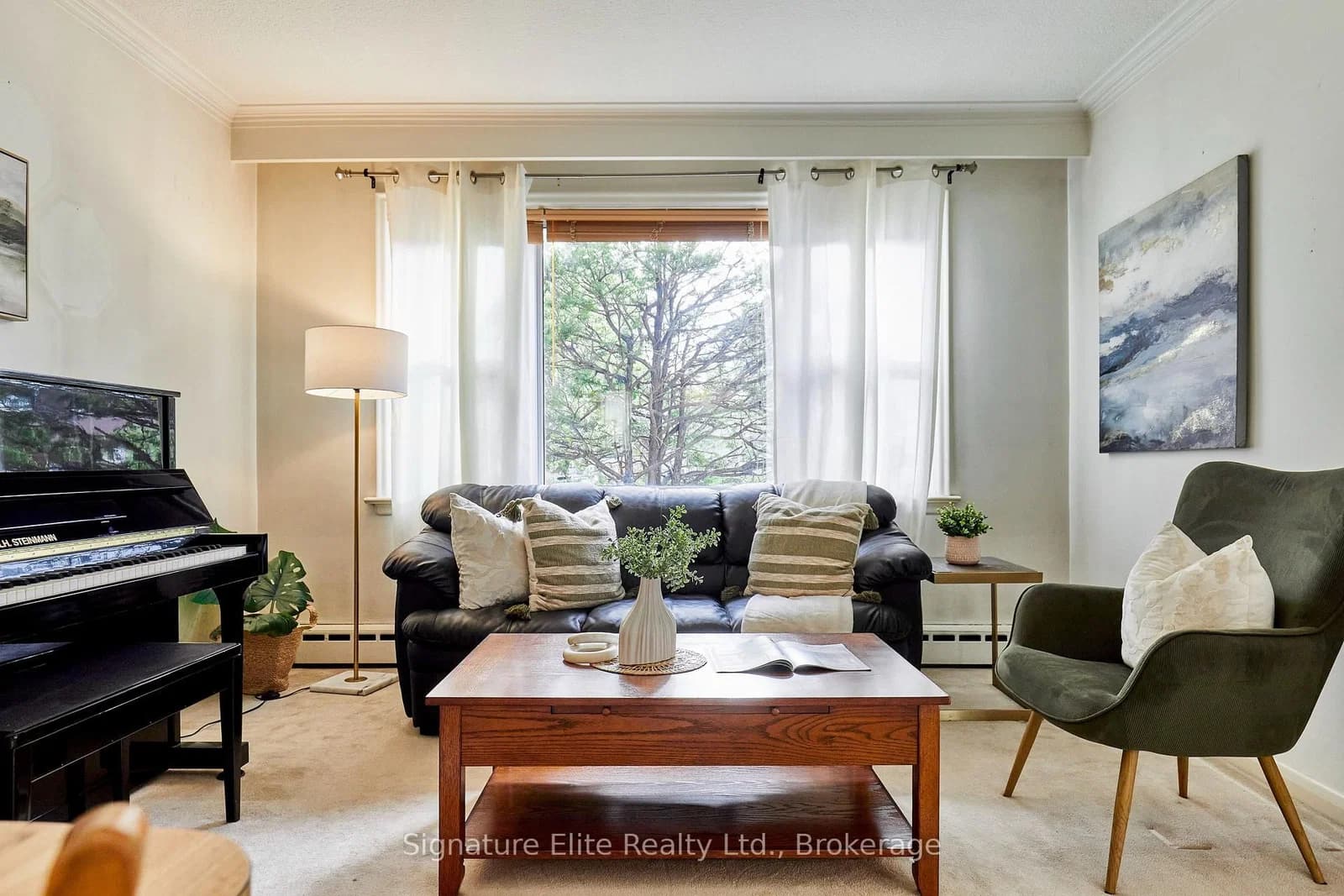 Bonny Lynn Court in Toronto · Ionview — photo 2