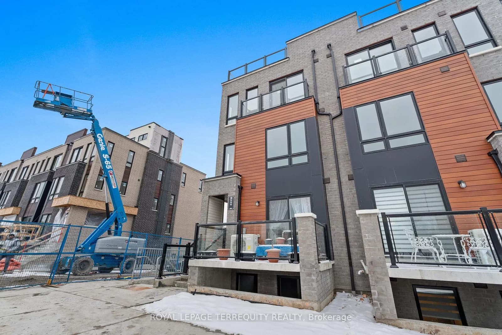 Liben Way in Toronto · Malvern — photo 2