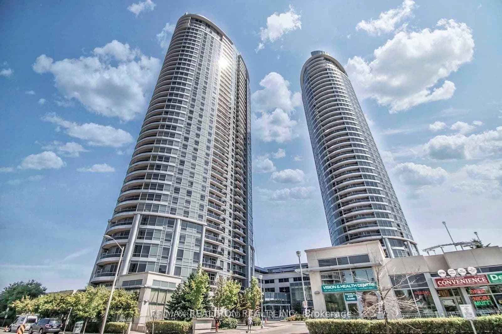 Photo of Village Green Square in Toronto · Agincourt South-Malvern West
