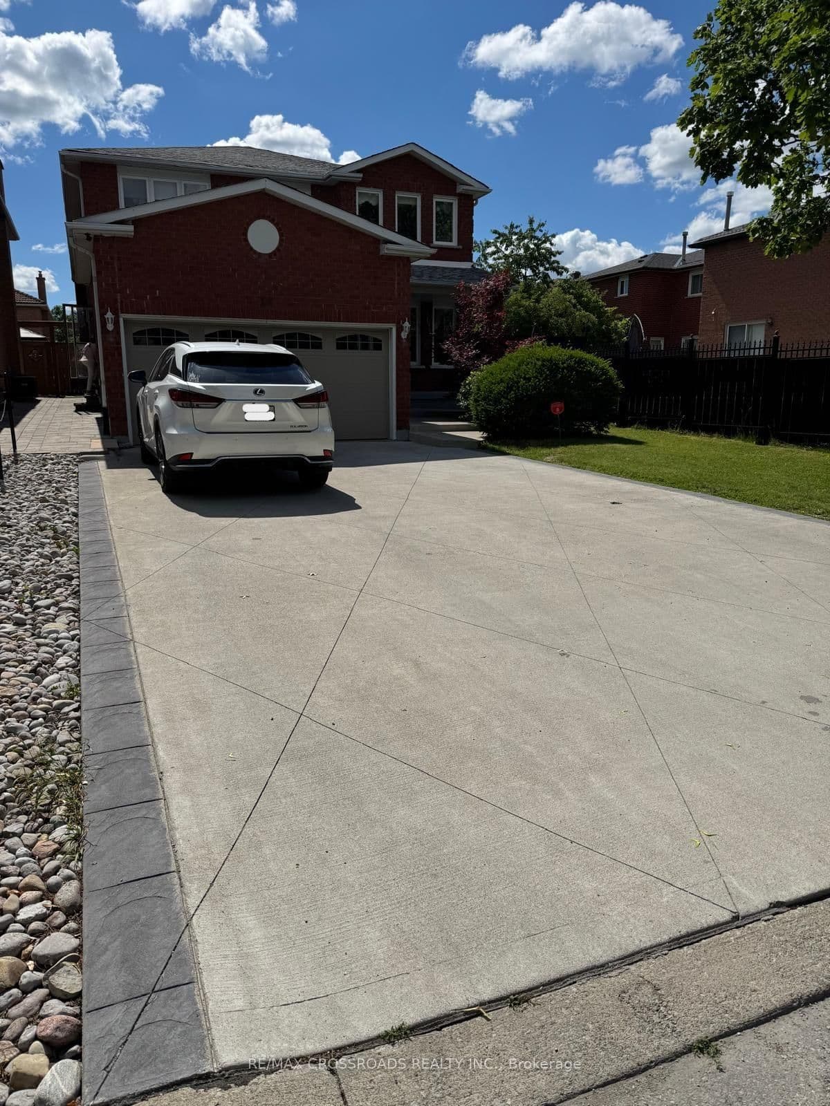 Photo of Romano Crescent in Vaughan · East Woodbridge