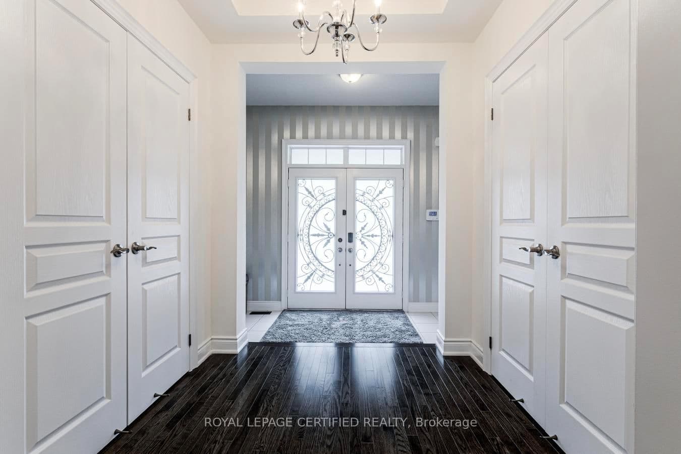Danby Street in Vaughan · Kleinburg — photo 2