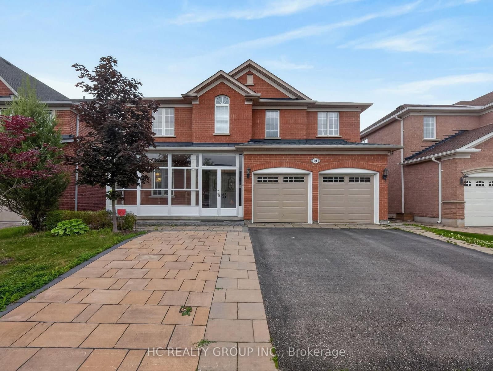 Photo of Wolf Trail Crescent in Richmond Hill · Jefferson