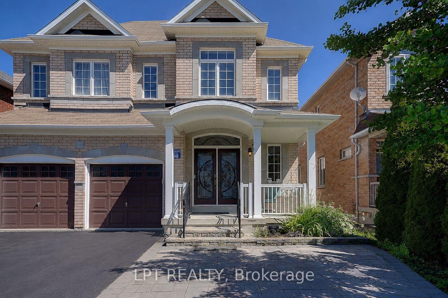 McTavish Drive in Newmarket · Stonehaven-Wyndham — photo 2