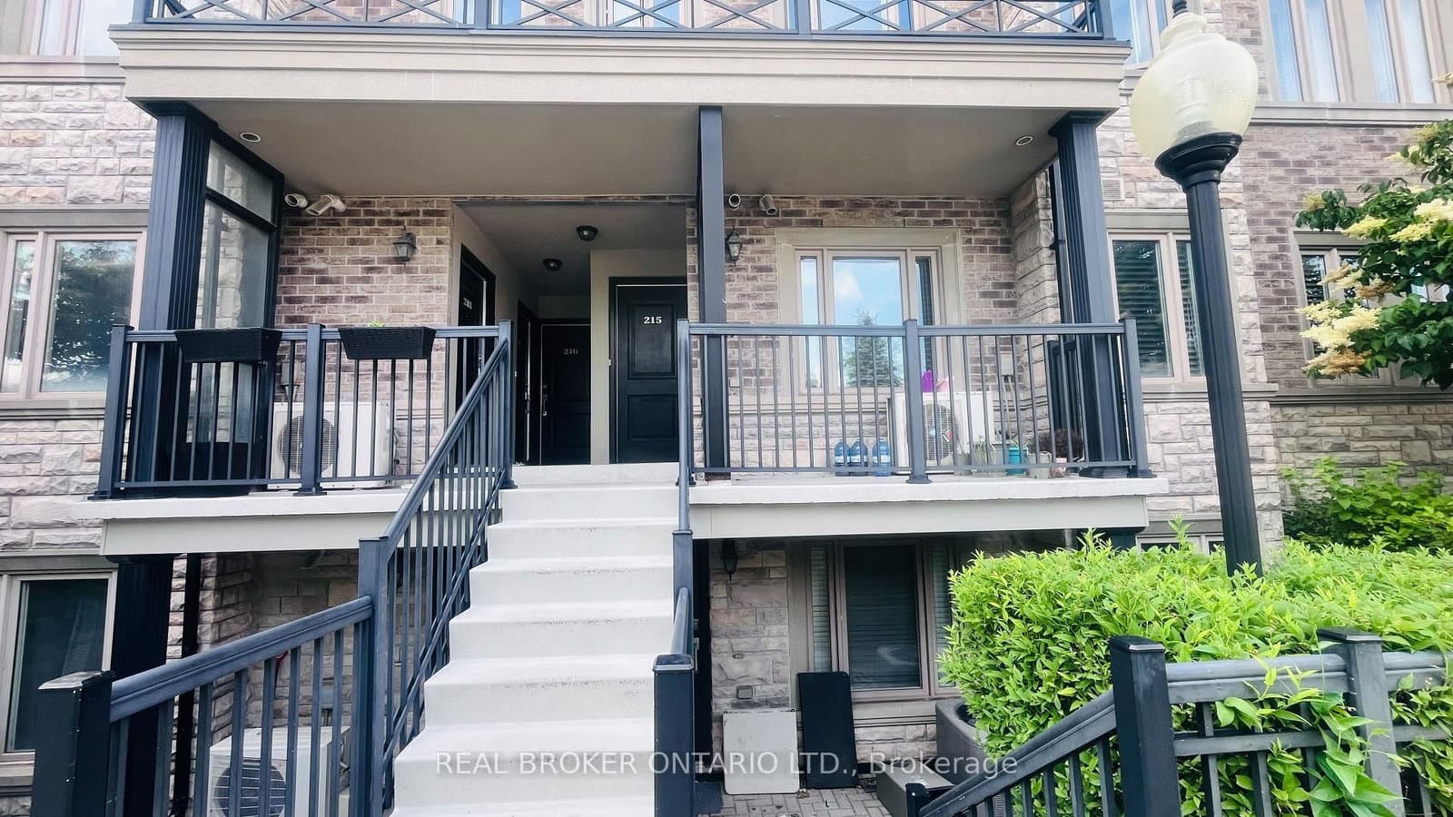JOHN Street in Markham · Aileen-Willowbrook — photo 2