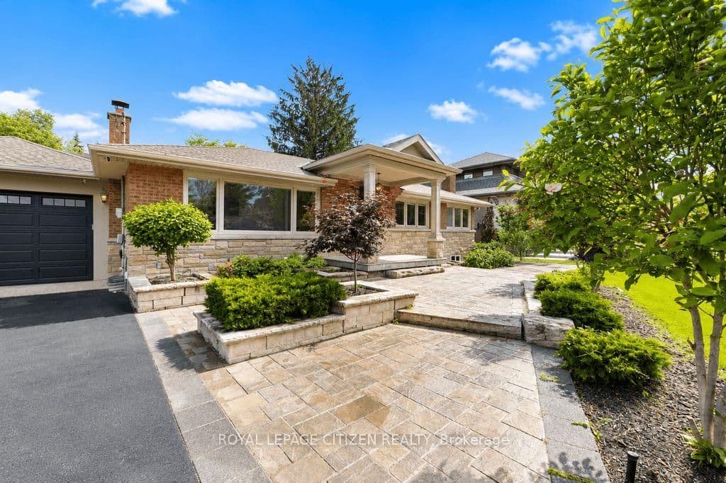 Faris Avenue in King · Nobleton — photo 2