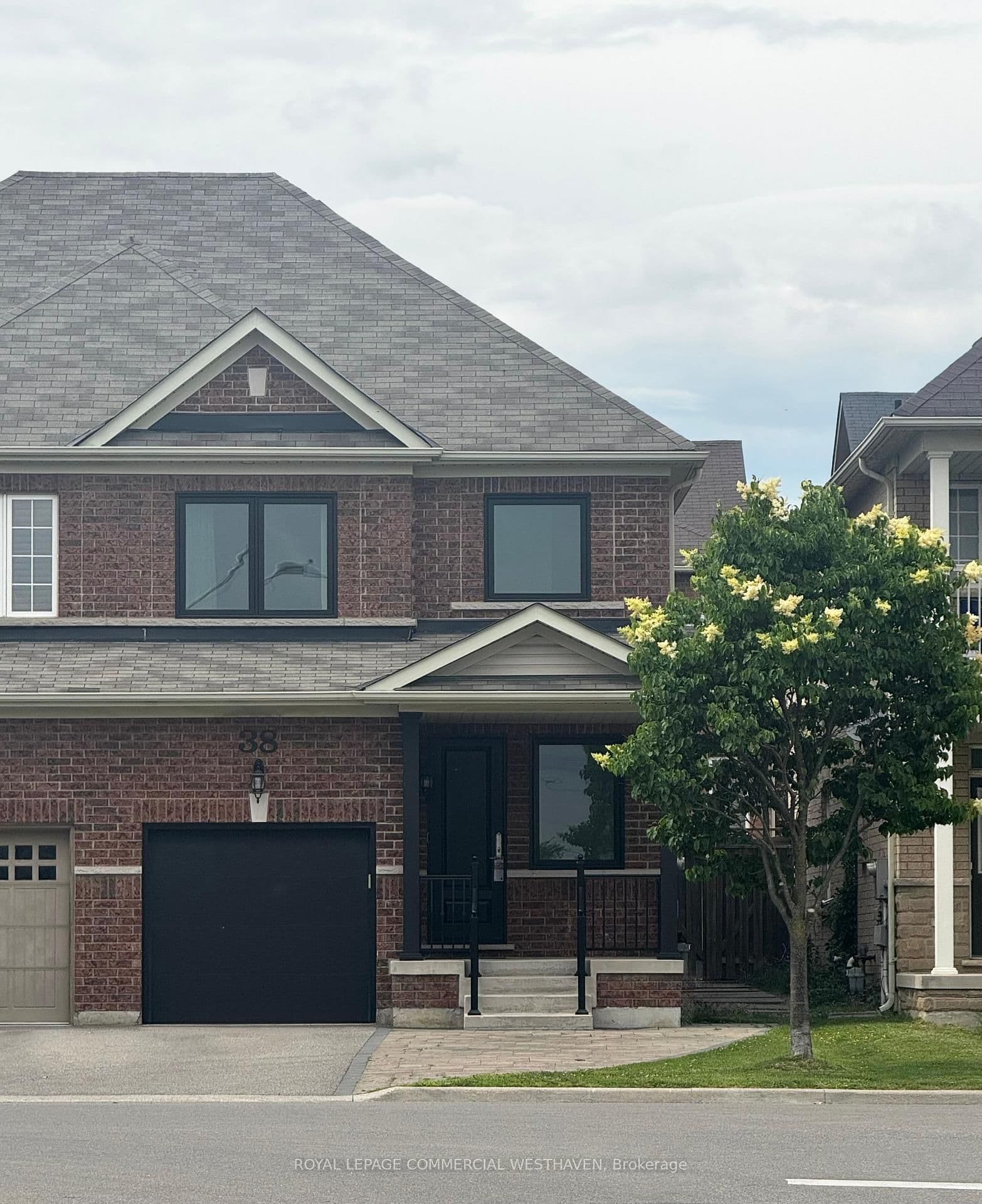 Photo of Warbler Avenue in Vaughan · Patterson