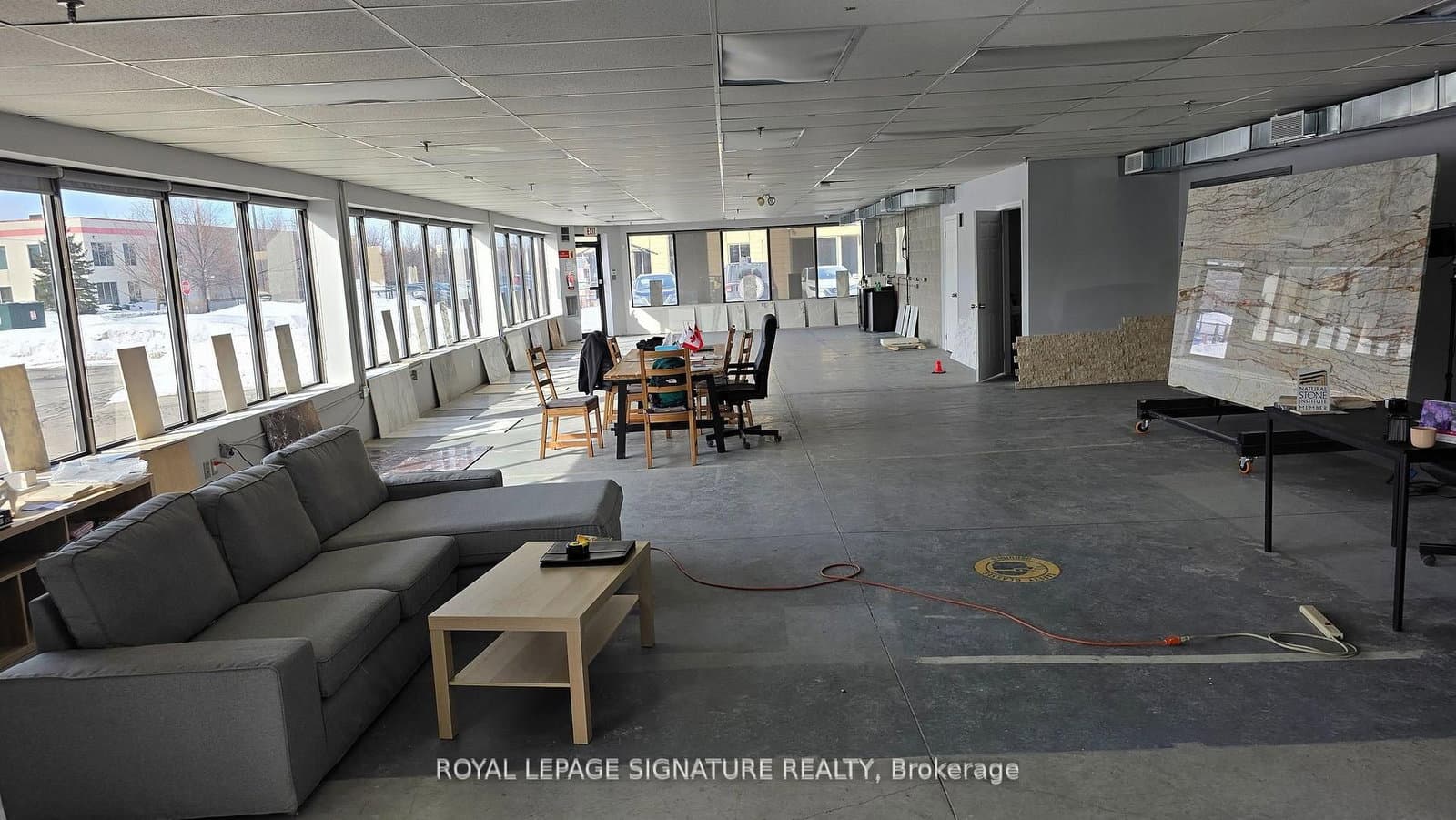 Romina Road, Ground Floor in Vaughan · Concord — photo 3