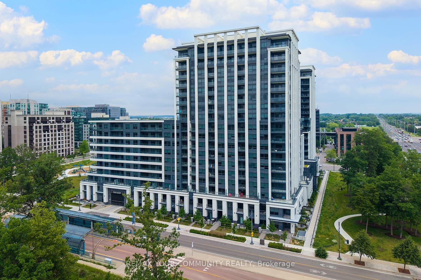 Photo of Cedarland Drive in Markham · Unionville