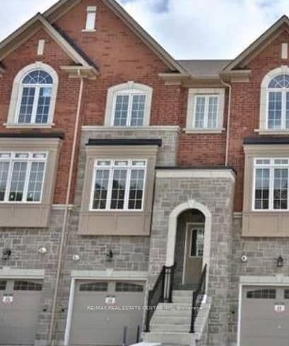 Photo of Appleton Court in Newmarket · Central Newmarket