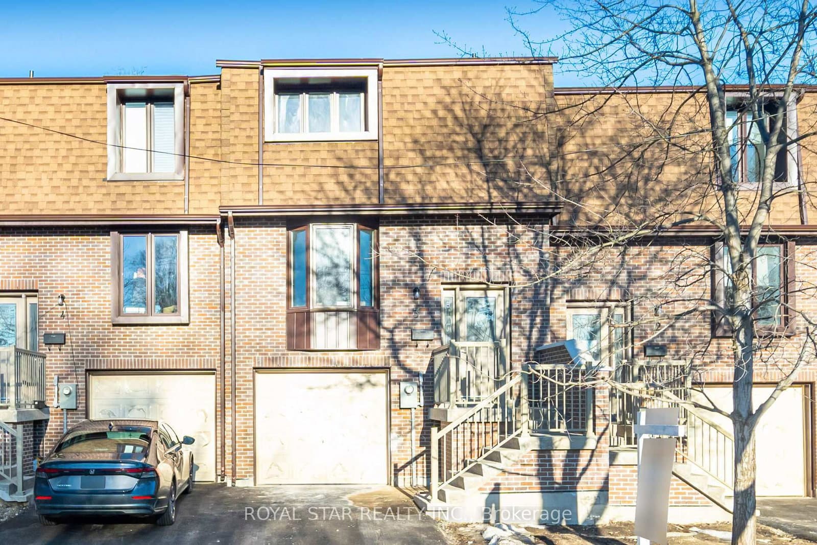 Plaisance Road in Richmond Hill · North Richvale — photo 2