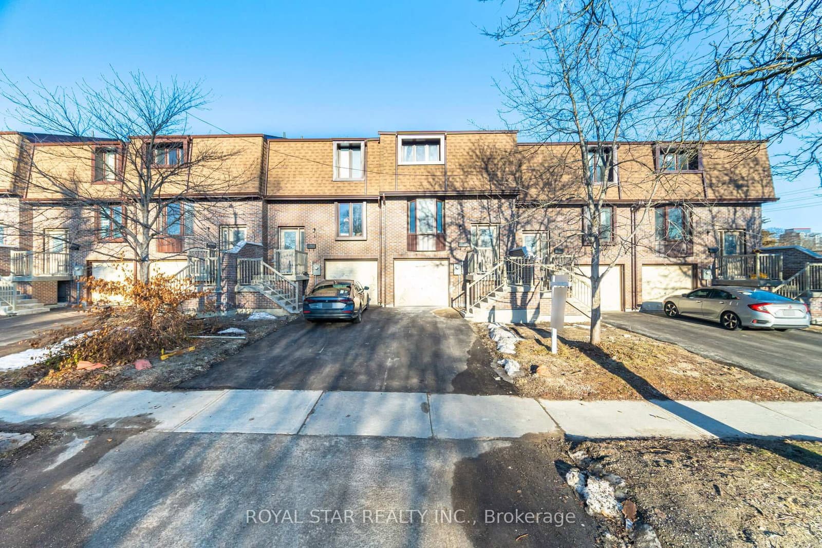 Plaisance Road in Richmond Hill · North Richvale — photo 3