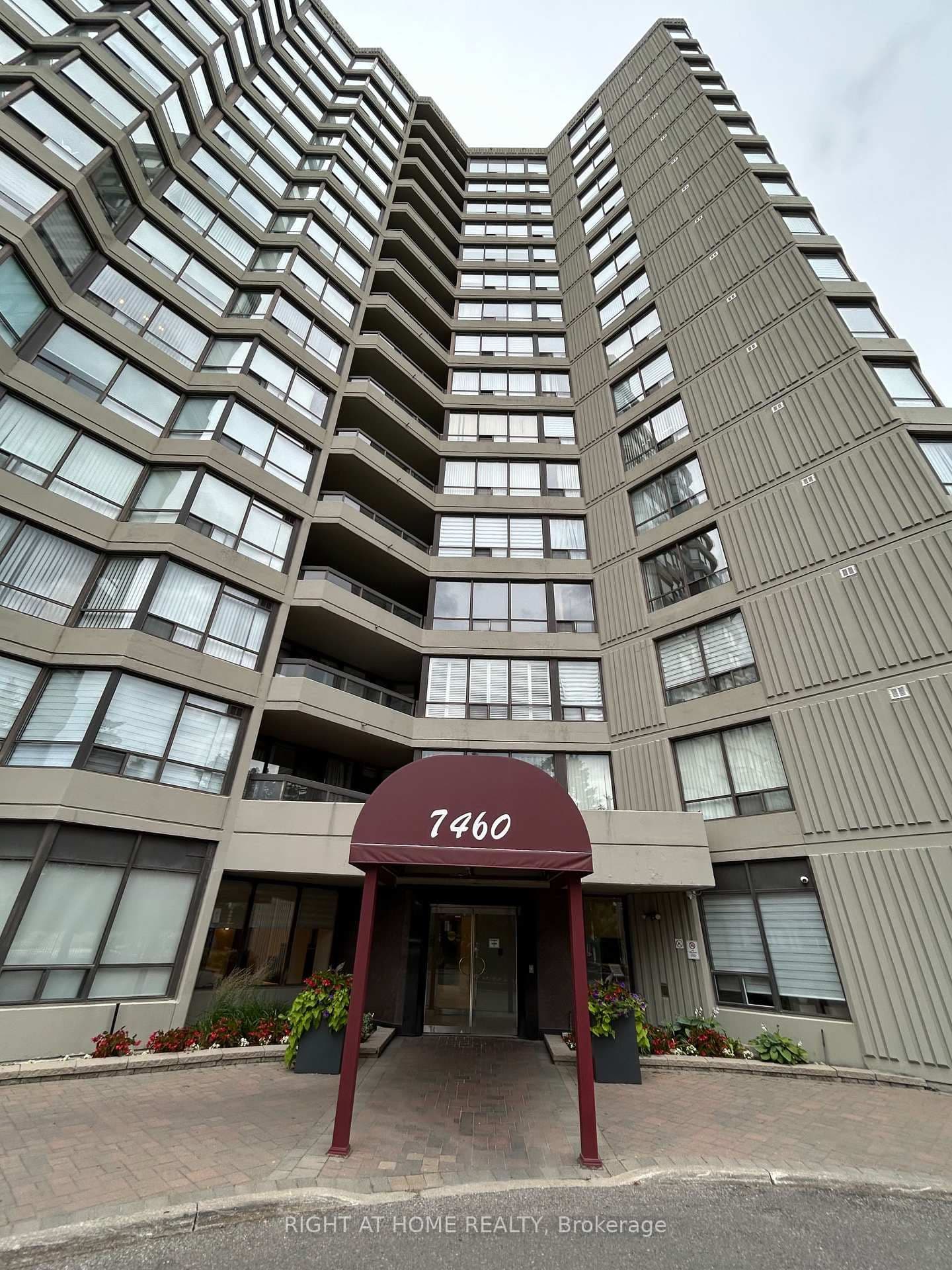 Bathurst in Vaughan · Brownridge — photo 2