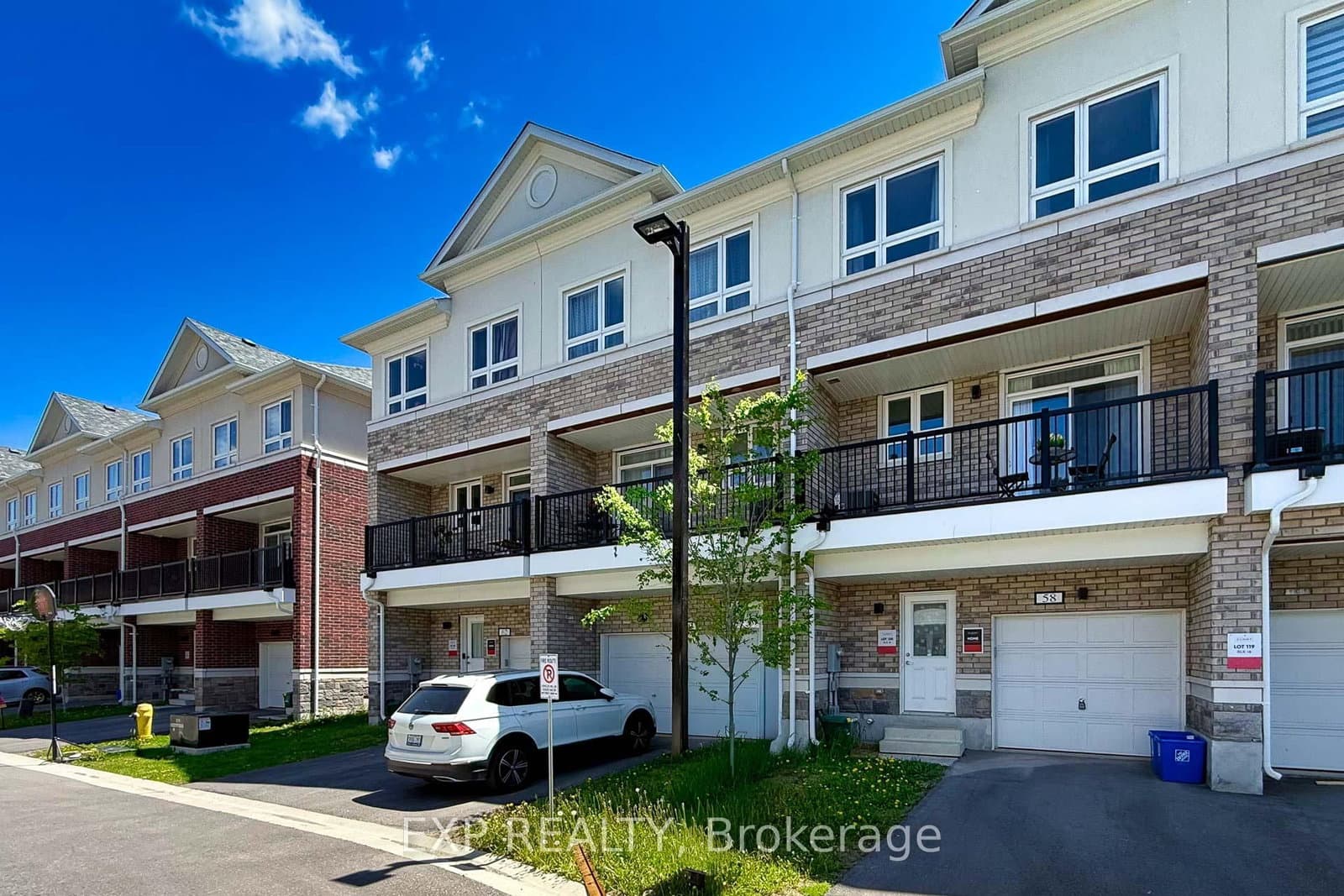 Massachusetts Lane in Markham · Wismer — photo 2