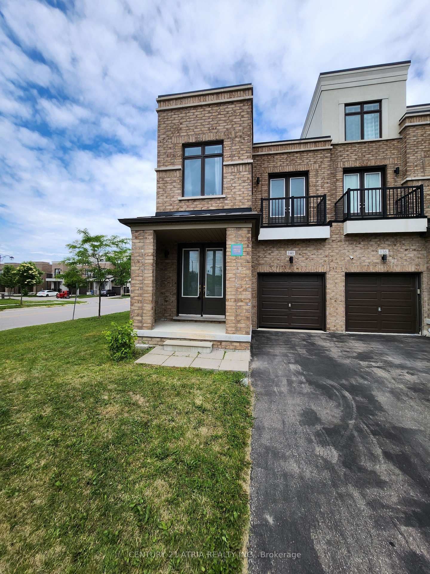 Photo of Elyse Court in Aurora · Bayview Northeast