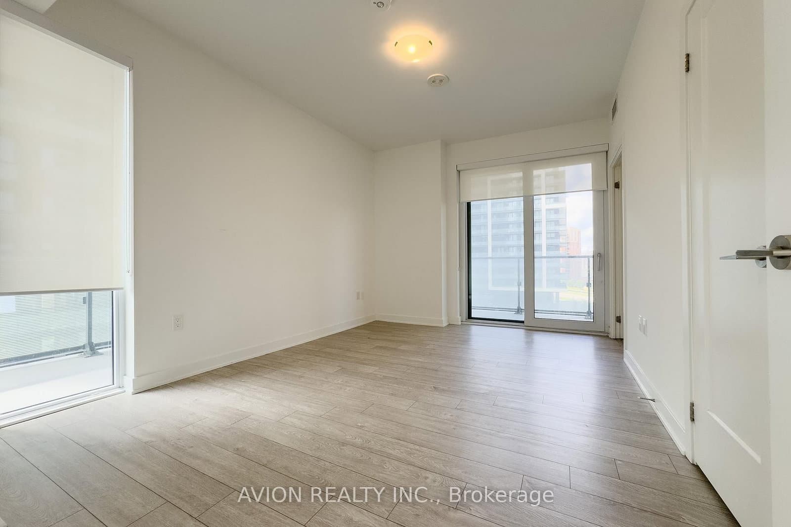 Oneida Crescent in Richmond Hill · Langstaff — photo 3