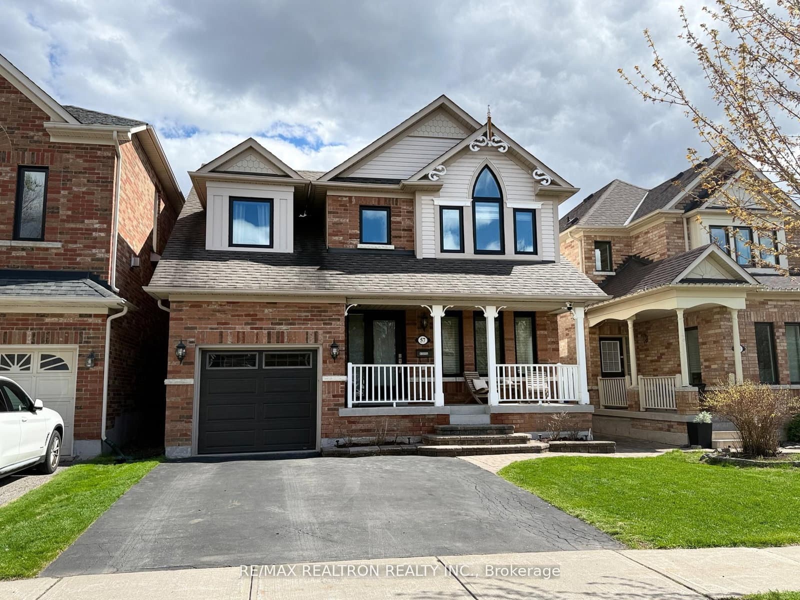 Photo of Skipton Trail in Aurora · Bayview Wellington