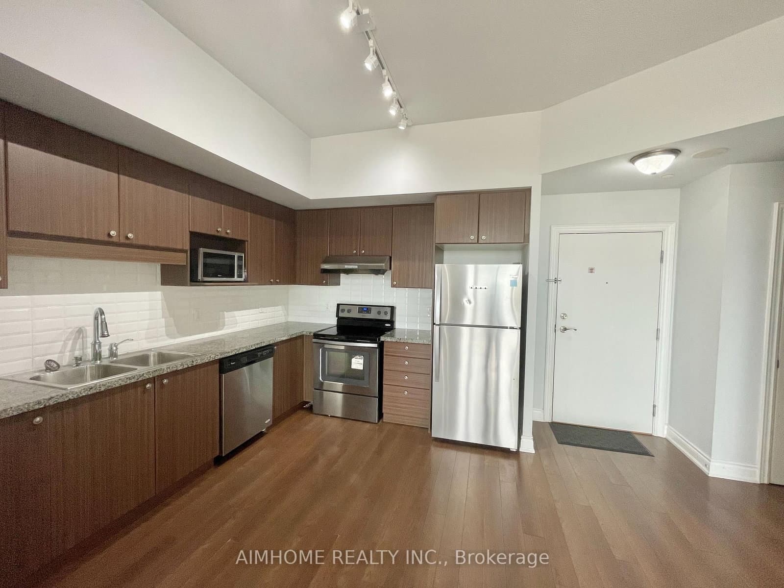 Cedarland Drive in Markham · Unionville — photo 3