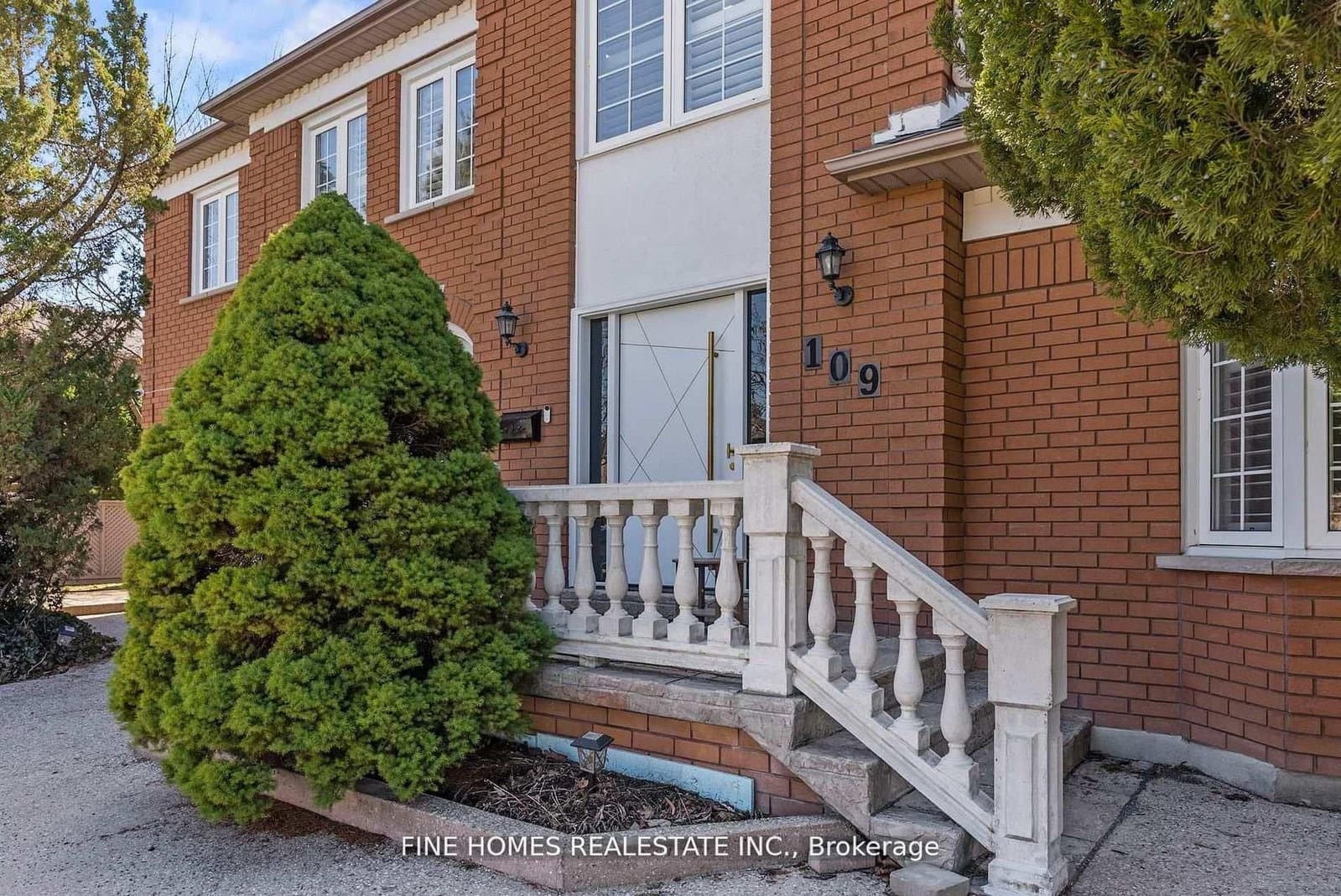Angelina Avenue in Vaughan · Vaughan Grove — photo 2