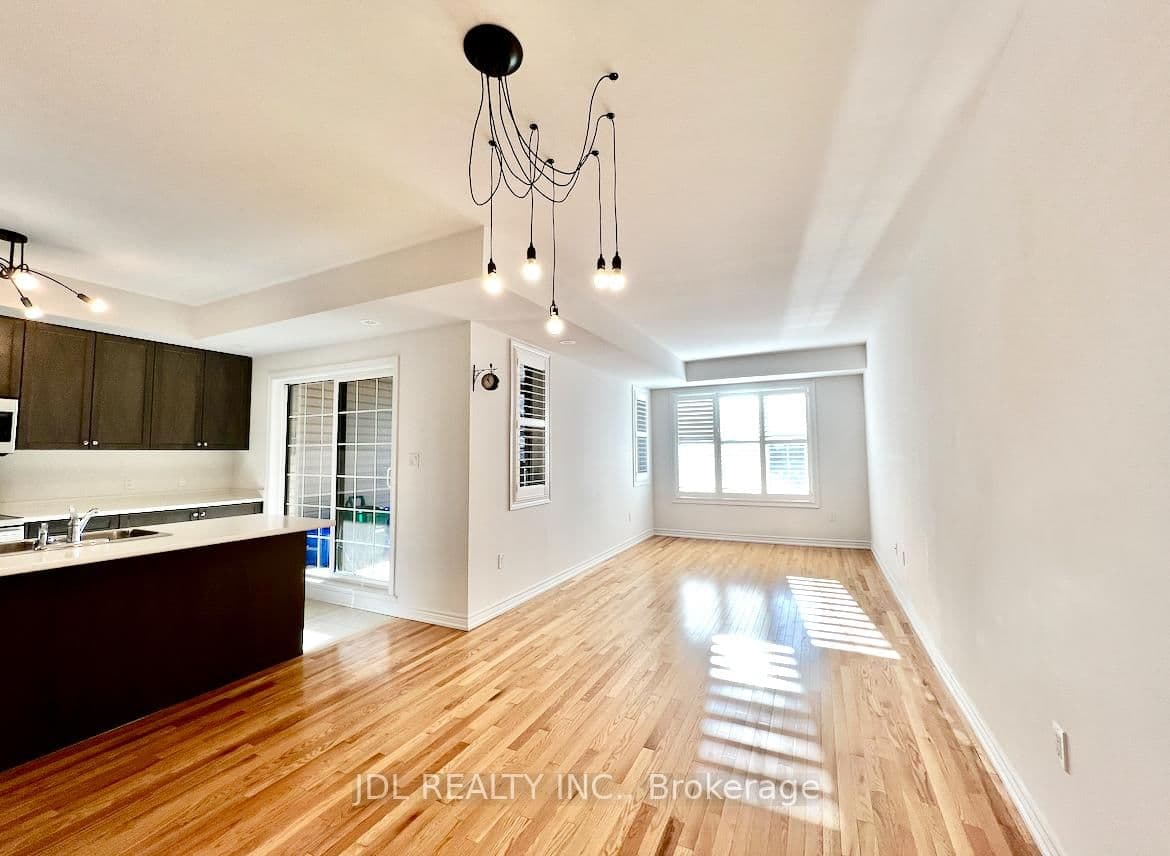 Jaffna Lane in Markham · Berczy — photo 3