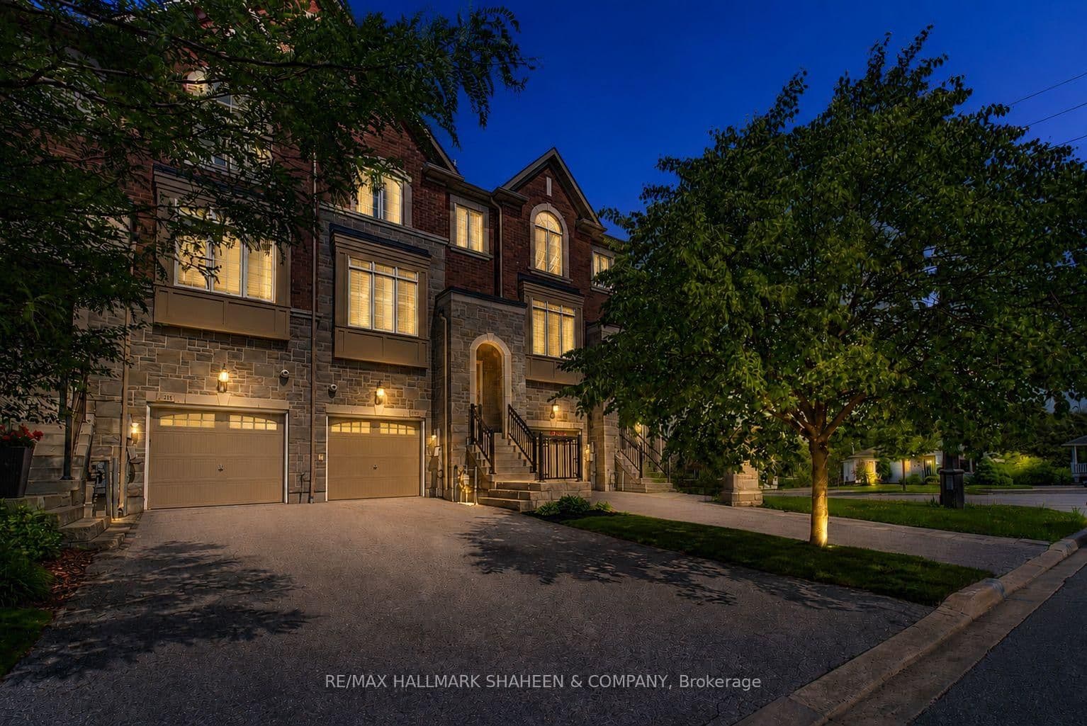 Photo of Appleton Court in Newmarket · Central Newmarket