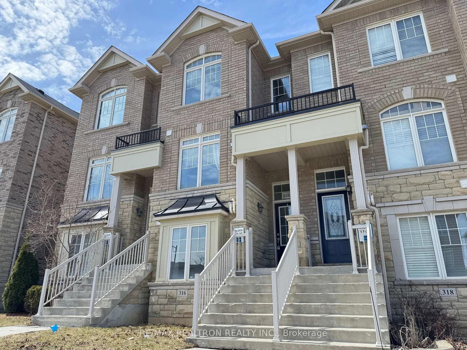Delray Drive in Markham · Greensborough — photo 2