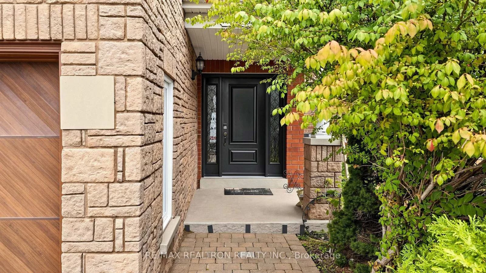 Belvia Drive in Vaughan · Patterson — photo 2