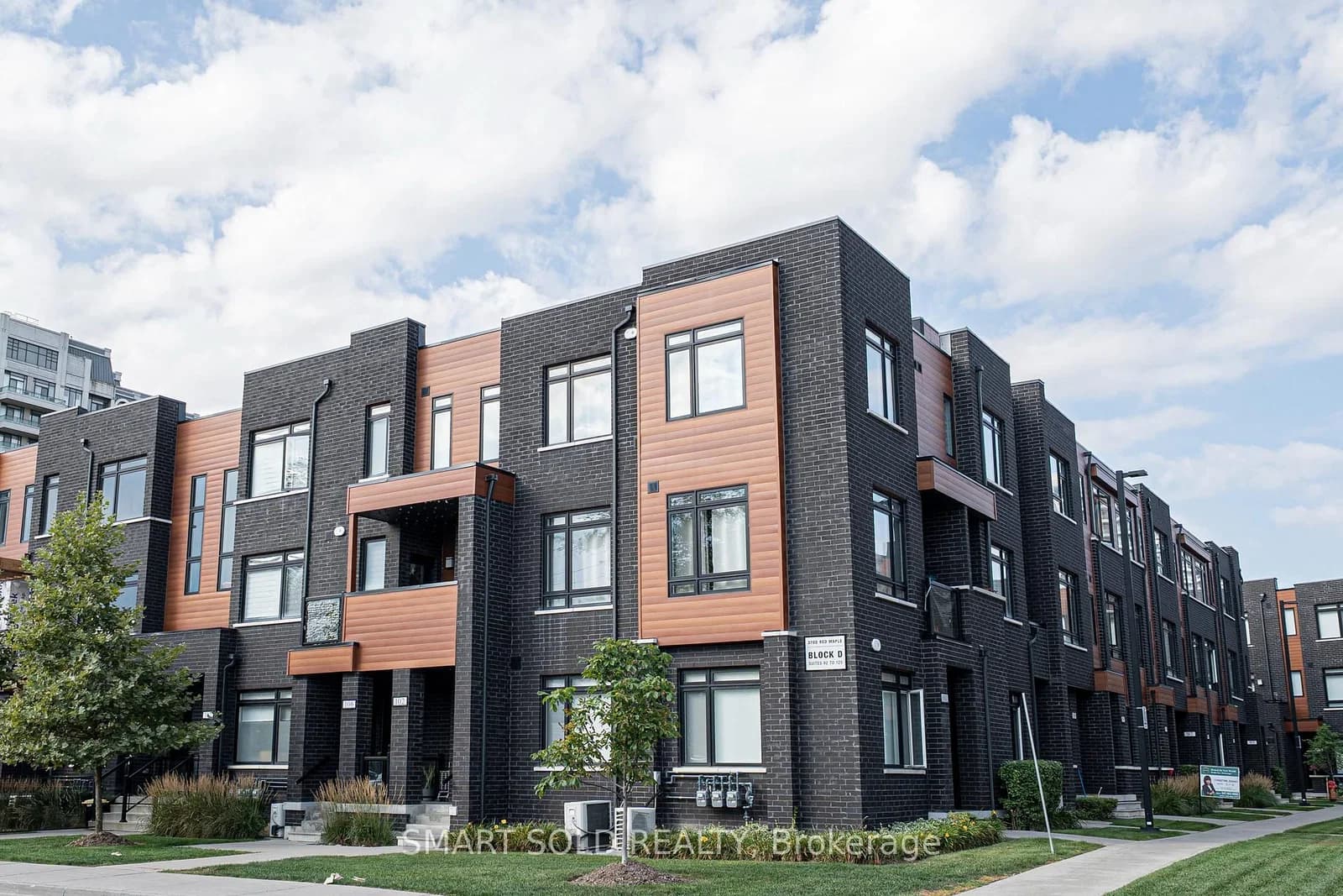 Photo of 370D Red Maple Road in Richmond Hill · Langstaff