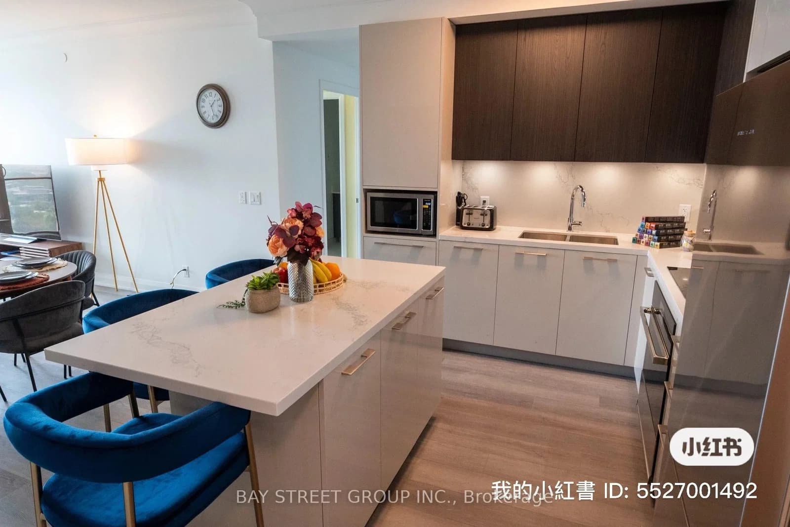 WATER WALK Drive 3207 in Markham · Unionville — photo 2