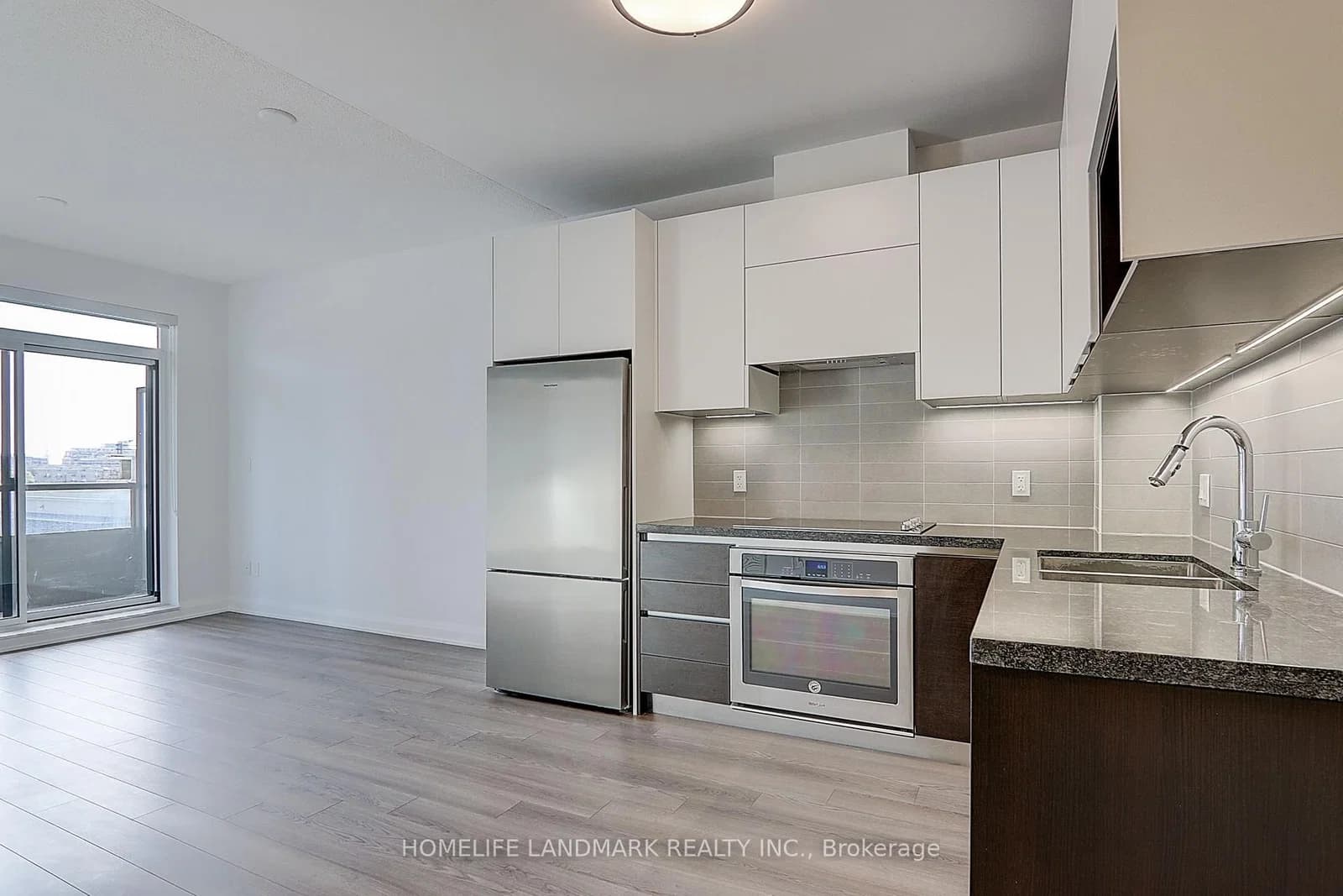Water Walk Drive in Markham · Unionville — photo 2