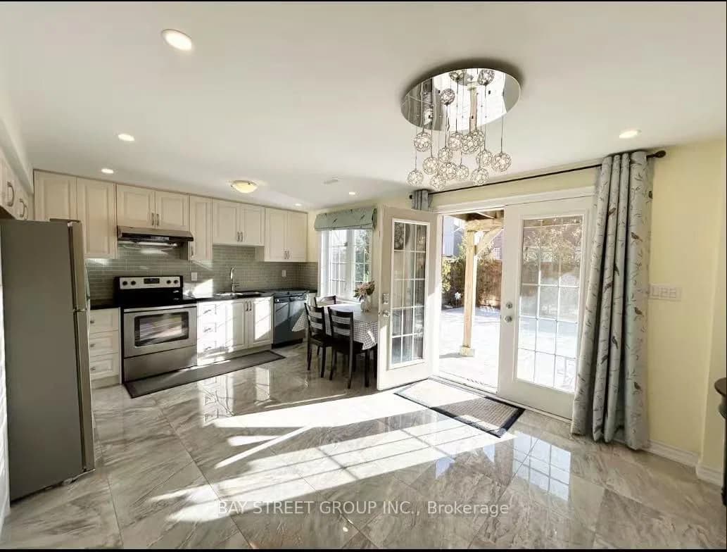 Heintzman Crescent in Vaughan · Patterson — photo 3