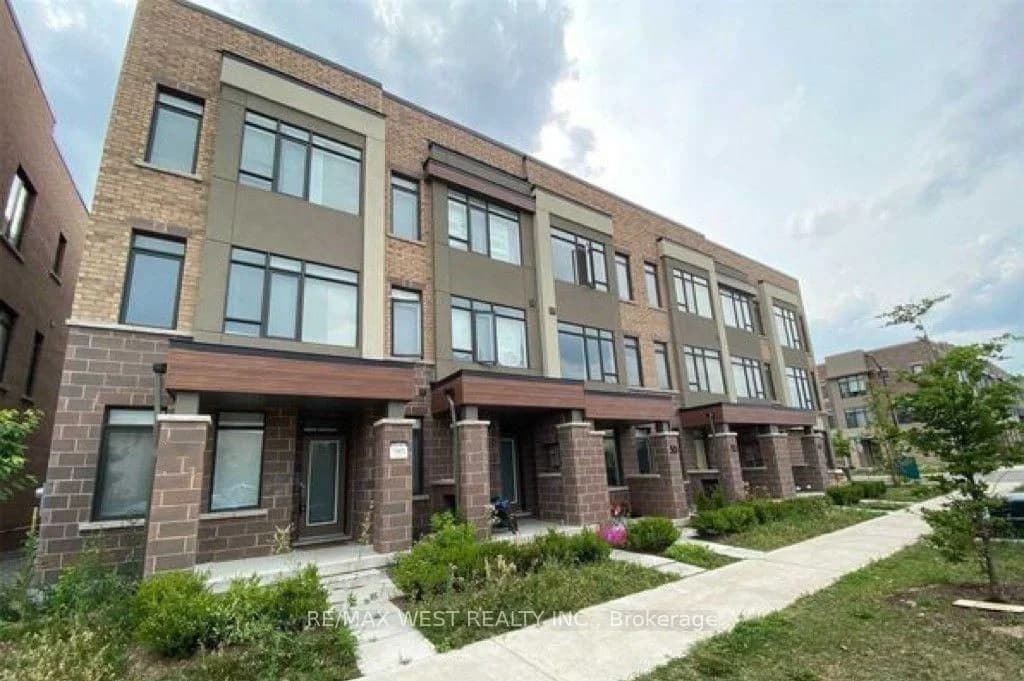 Photo of Salterton Circle in Vaughan · Rural Vaughan