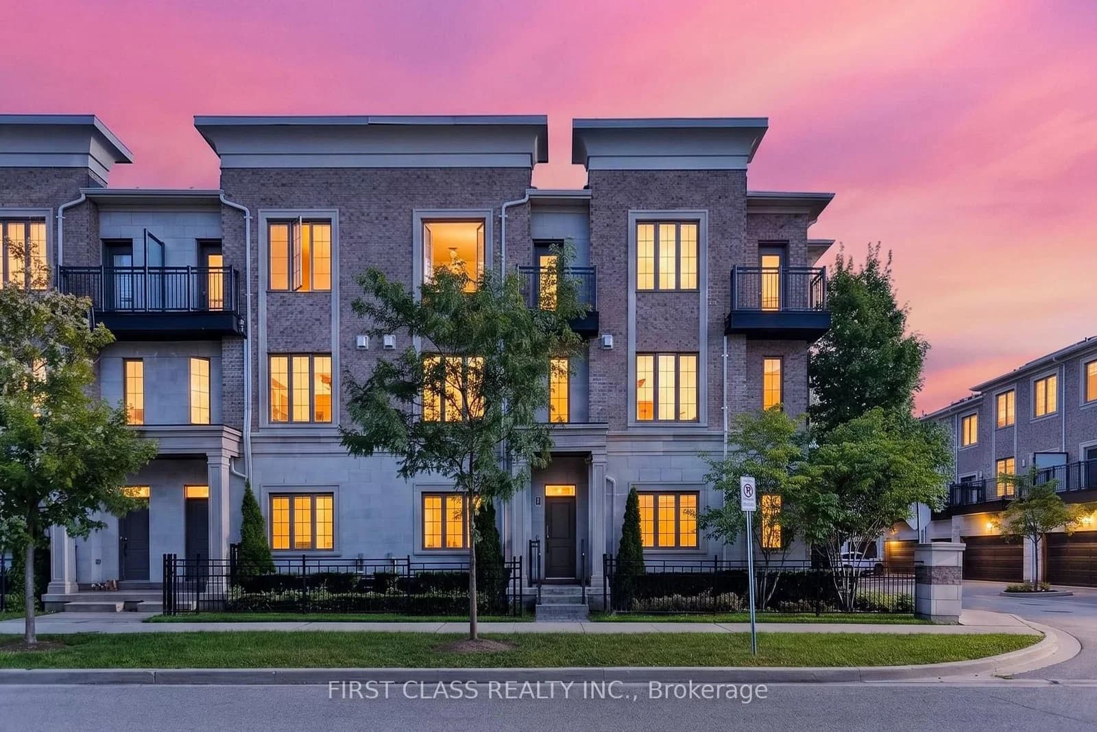 Mildred Temple Way in Markham · Unionville — photo 2
