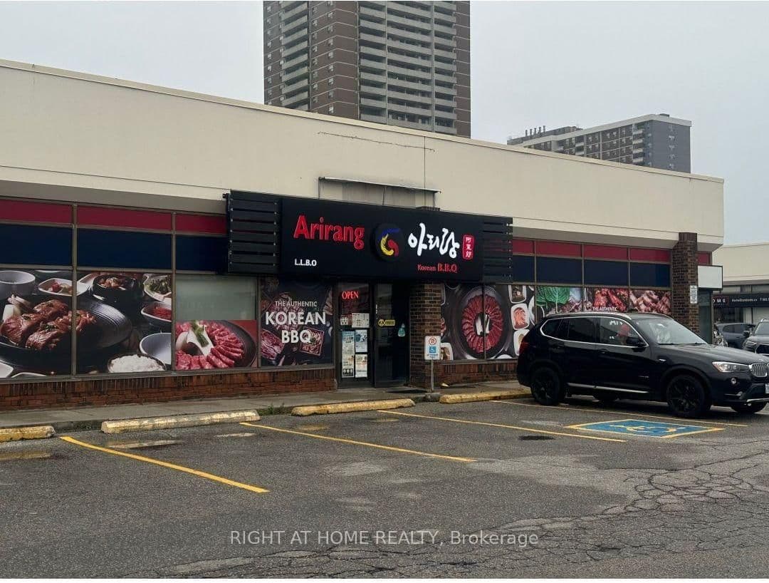 Steeles Avenue in Vaughan · Crestwood-Springfarm-Yorkhill — photo 3