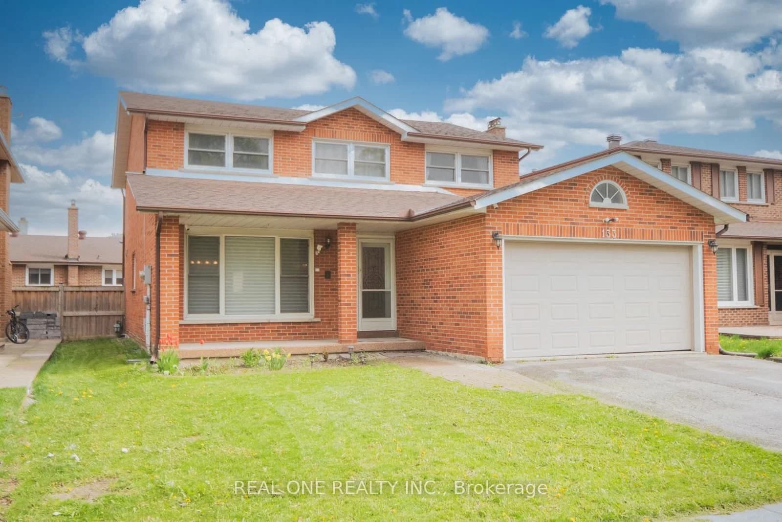 Risebrough Circuit in Markham · Milliken Mills West — photo 2