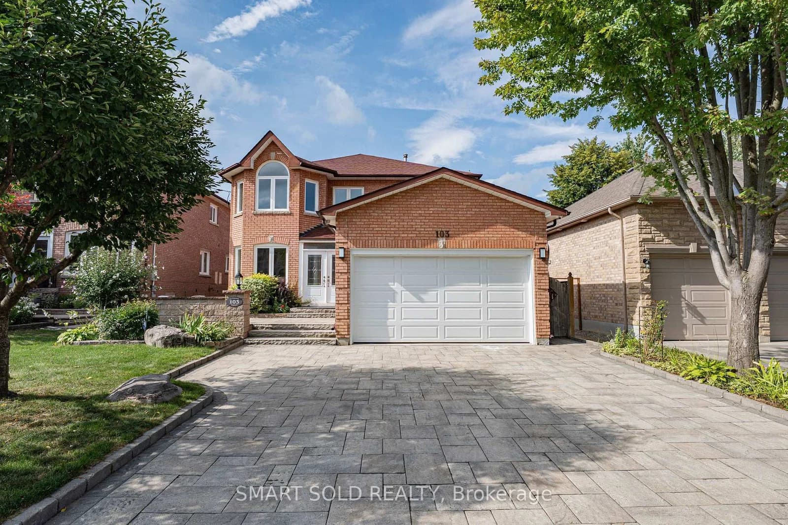 Photo of Elmwood Avenue in Richmond Hill · Harding