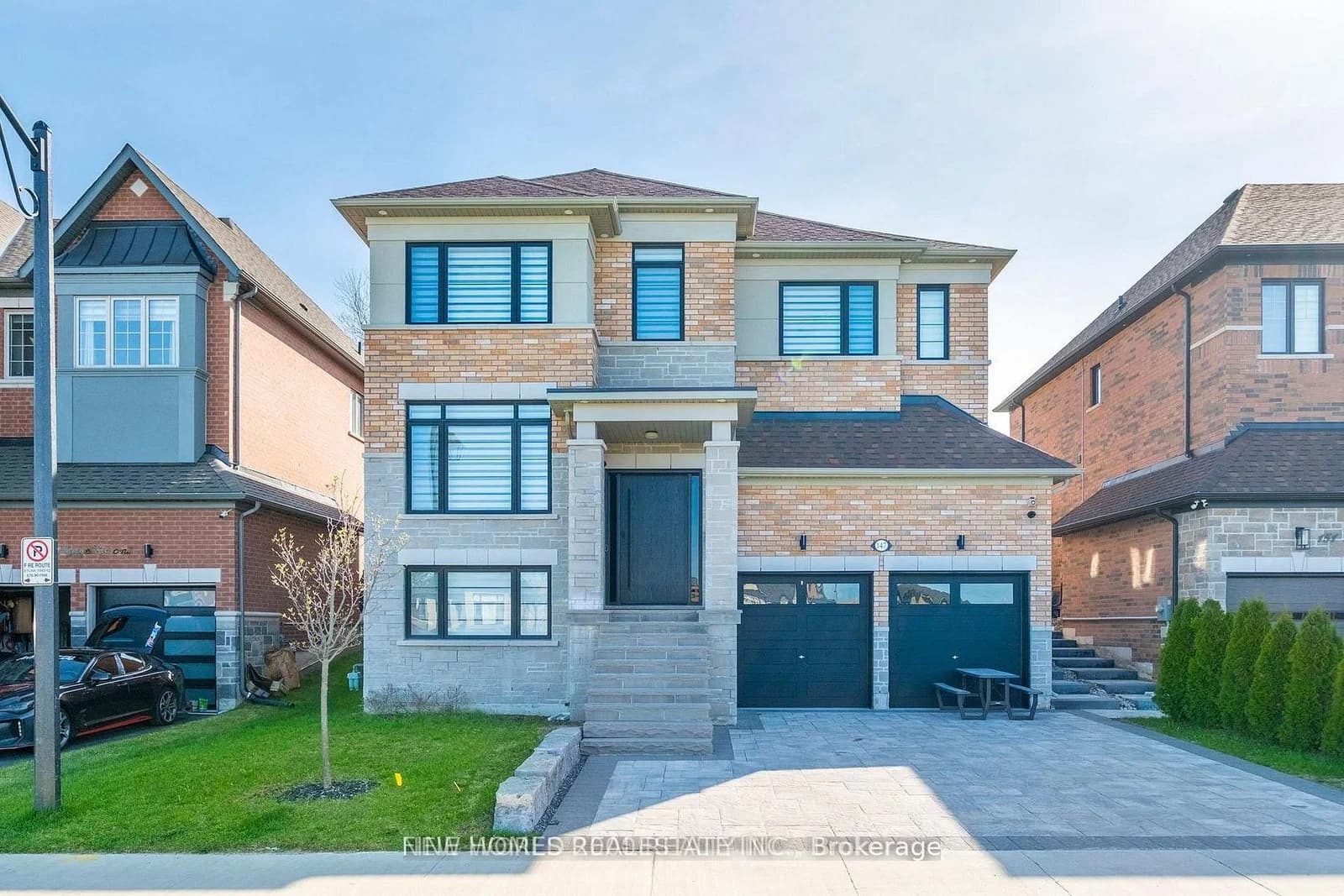 Photo of Bethpage Crescent in Newmarket · Woodland Hill
