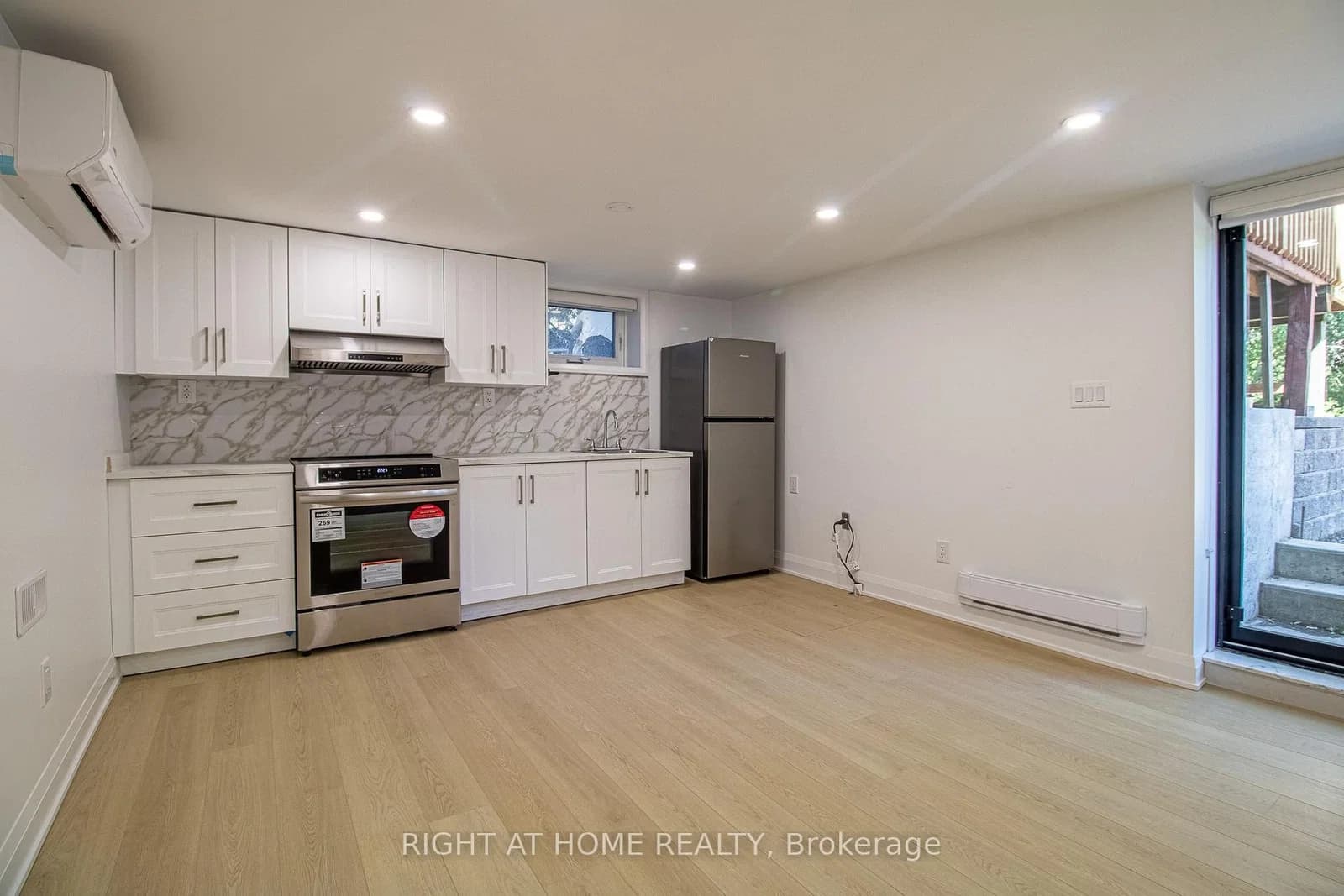Highland Park Boulevard in Markham · Grandview — photo 2